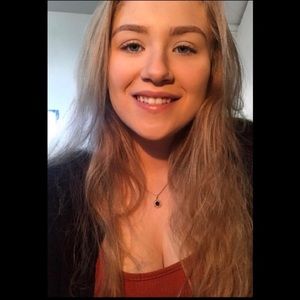 Meet your Posher, Vicky